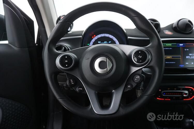 Usata Smart ForTwo Coupé Passion 60 kW (82 CV) 2021 Nero Utilitaria