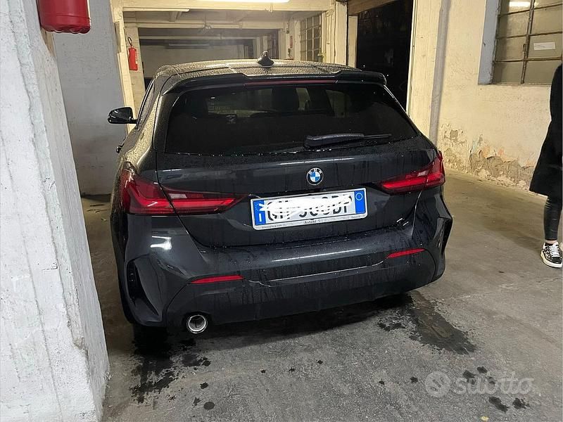 Usado BMW 116 M Sport 116 HP (85 kW) 2023 Preto Citadino