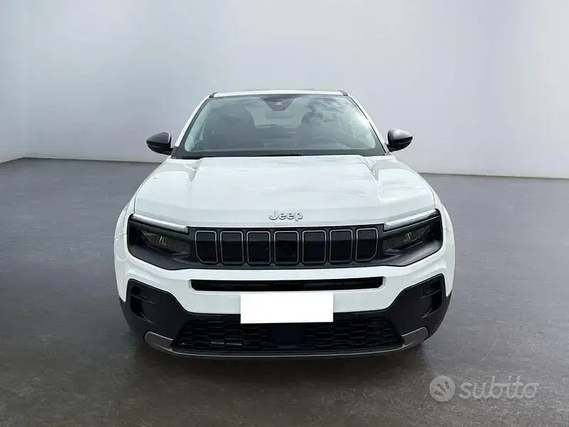 Begagnad Jeep Avenger Longitude 101 HK (74 kW) 2025 Vit SUV