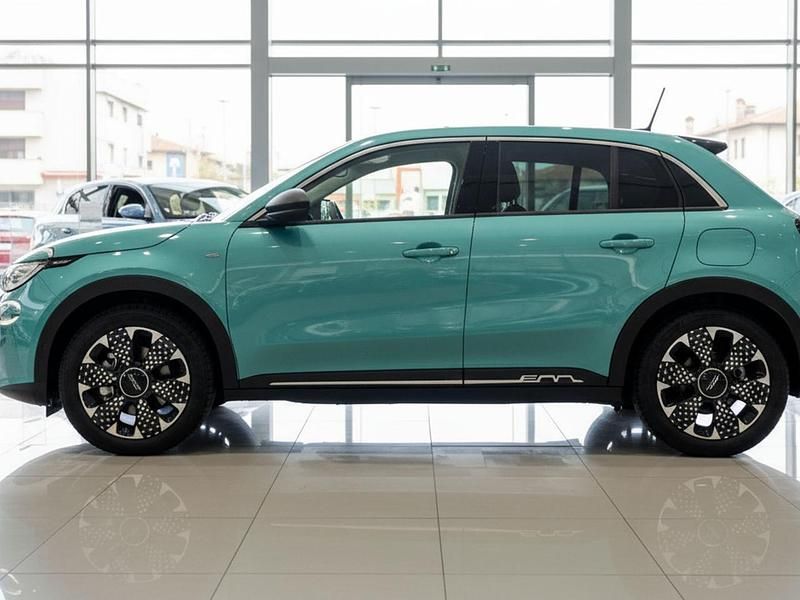 Nuova Fiat 600 101 CV (74 kW) 2025 Nessuno SUV