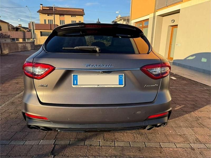 Usata Maserati Levante 430 CV (316 kW) 2020 Grigio SUV