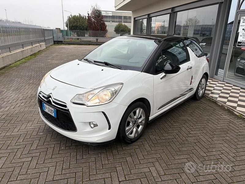 Bianco Usata 2012 DS Automobiles DS3 Chic Coupé | 4950 € (Buon prezzo) - Immagine 1/4