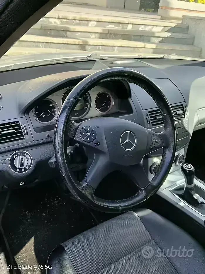 Usata Mercedes C220 170 CV (125 kW) 2009 Grigio Berlina