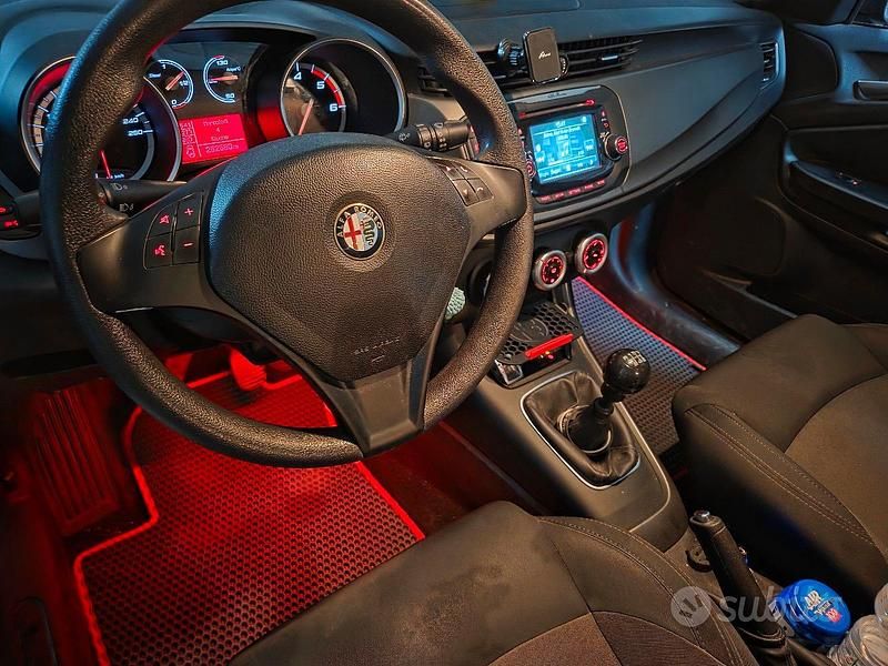 Usata Alfa Romeo Giulietta Business 120 CV (88 kW) 2016 Grigio Berlina