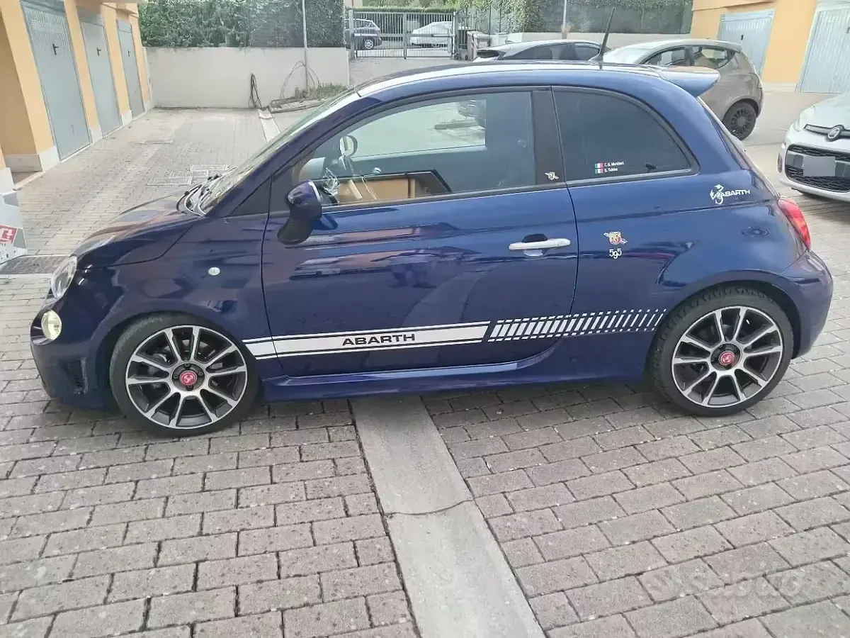 Usata Abarth 595 69 CV (50 kW) 2017 Bluazzurro Berlina