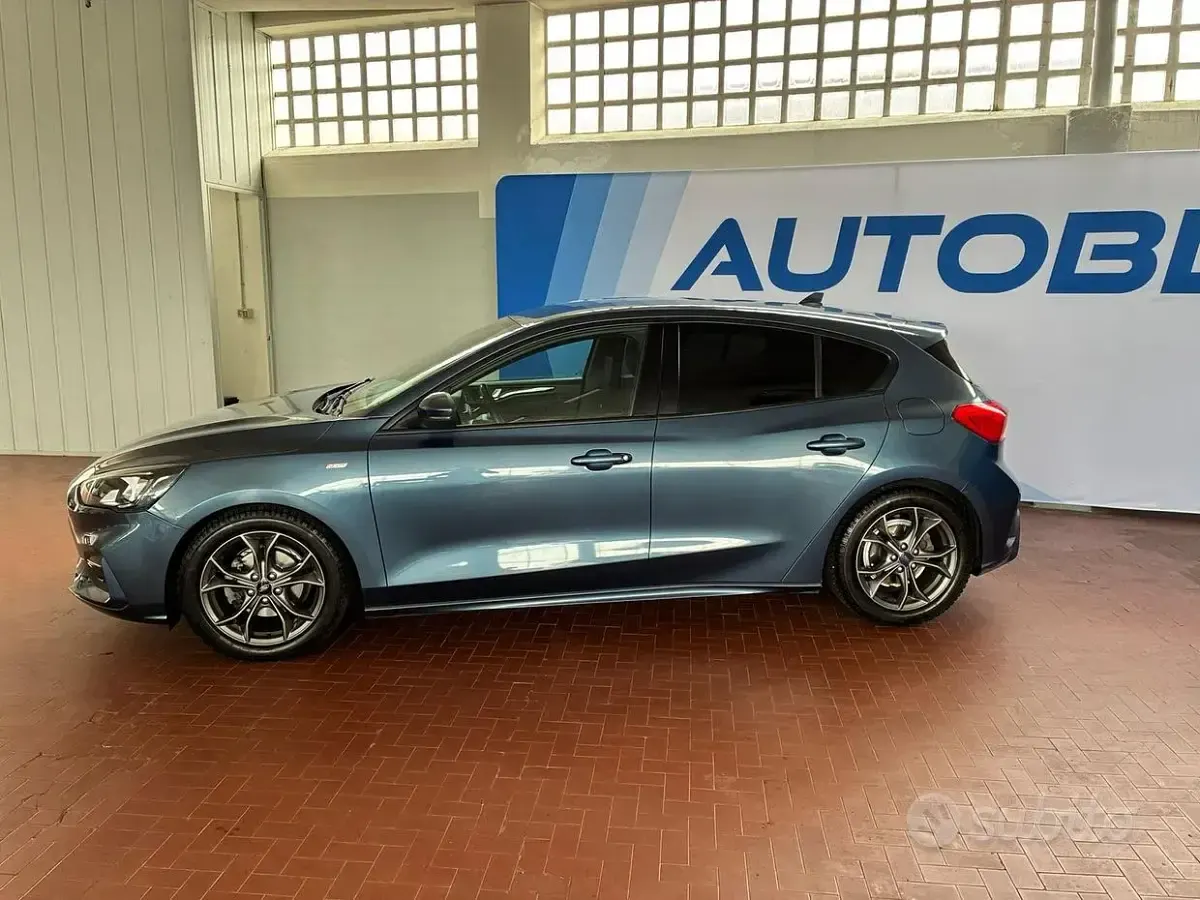 Usata Ford Focus ST-Line 125 CV (91 kW) 2019 Blu Berlina