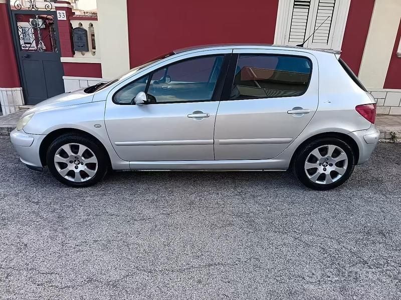 Usata Peugeot 307 110 CV (80 kW) 2004 Grigio Berlina
