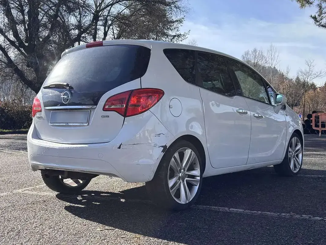 Usata Opel Meriva 110 CV (80 kW) 2011 Bianco Monovolume