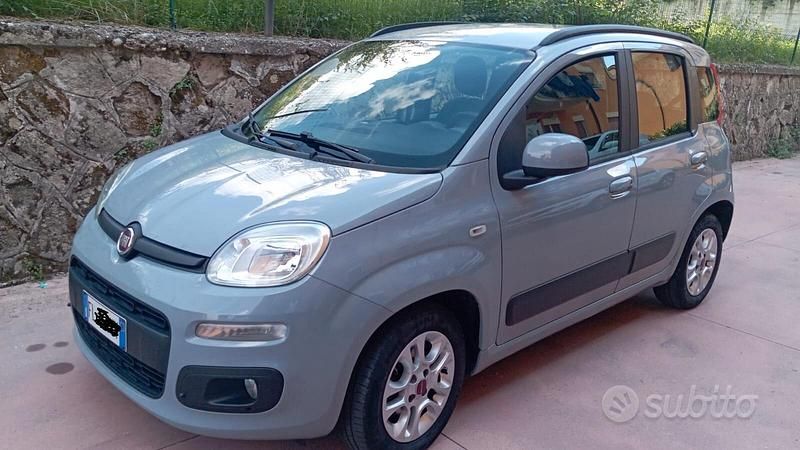 Grigio Usata 2017 Fiat Panda Lounge Due volumi | 9400 € (Buon prezzo) - Immagine 1/4