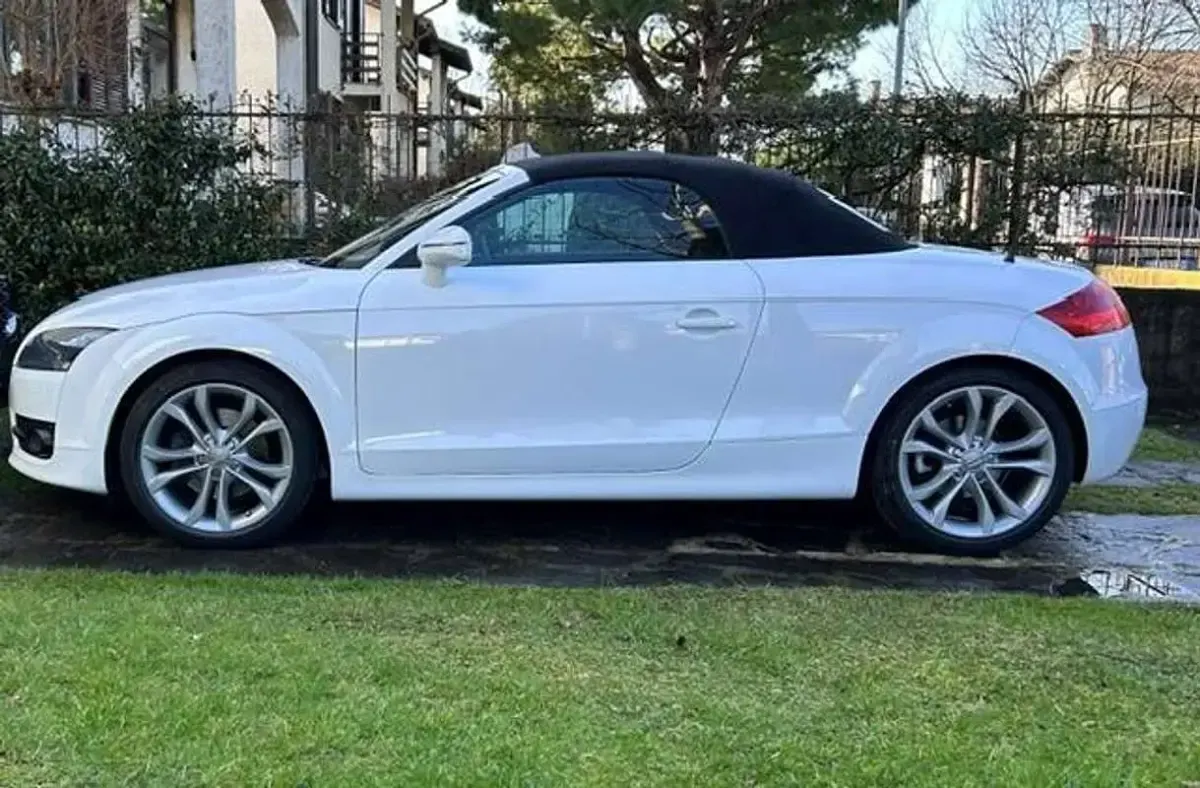 Usata Audi TT Roadster Advanced 160 CV (117 kW) 2010 Bianco Cabrio