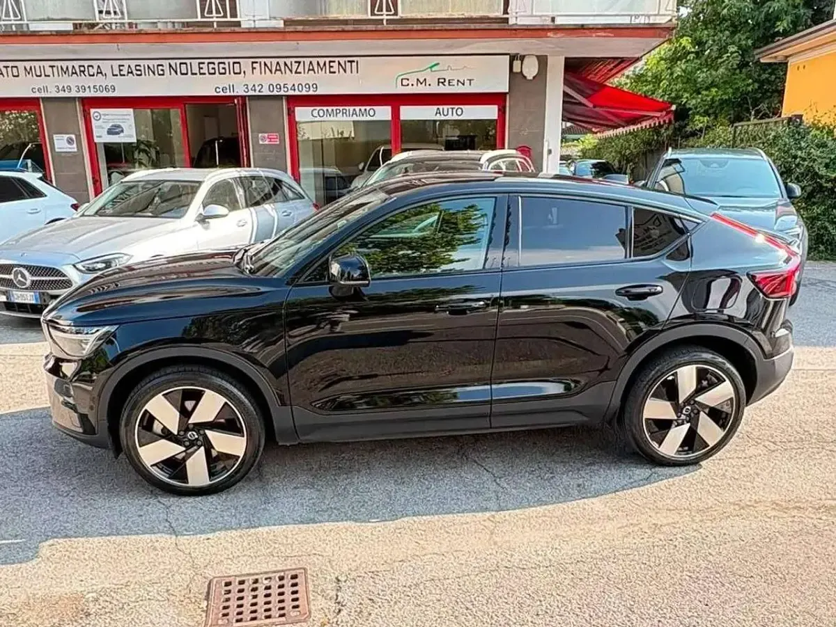 Usata Volvo C40 160 kW (218 CV) 2022 Nero SUV