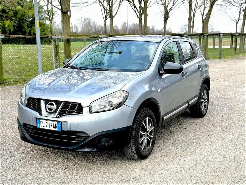Usata Nissan Qashqai Acenta 117 CV (86 kW) 2012 Argento SUV