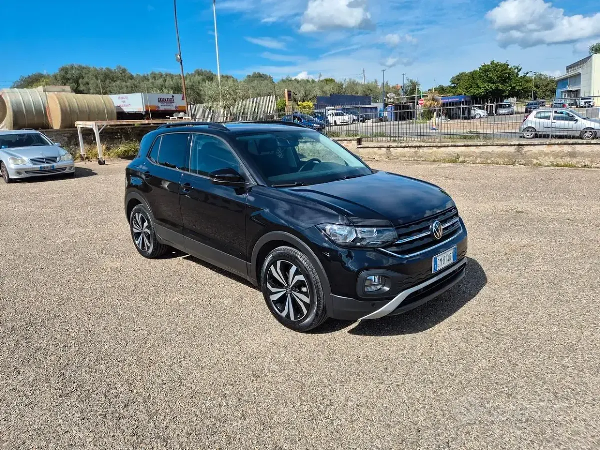 Usata VW T-Cross Advance 110 CV (80 kW) 2023 Nero SUV