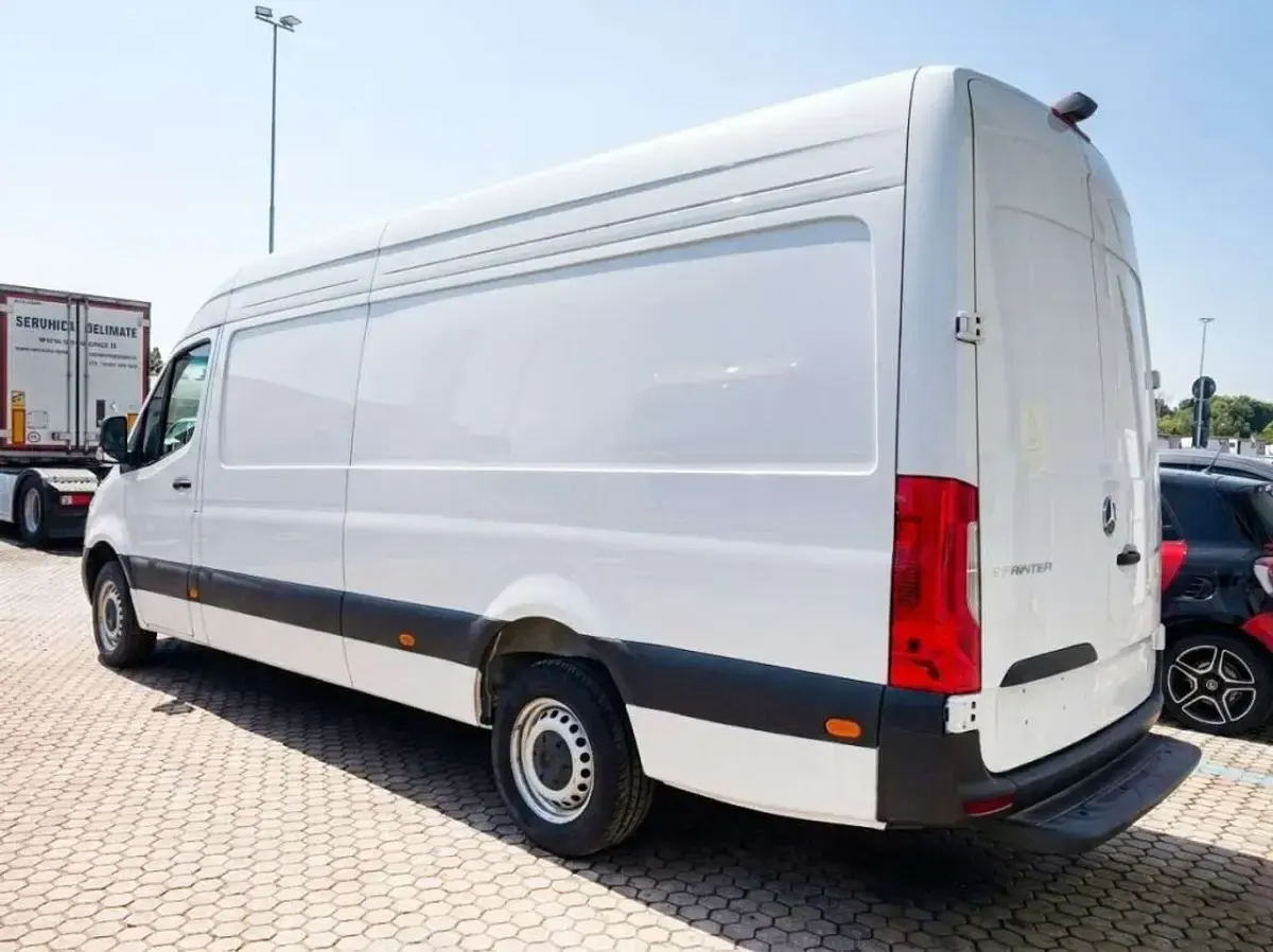 Nuova Mercedes Sprinter 170 CV (125 kW) 2026 Bianco Furgone