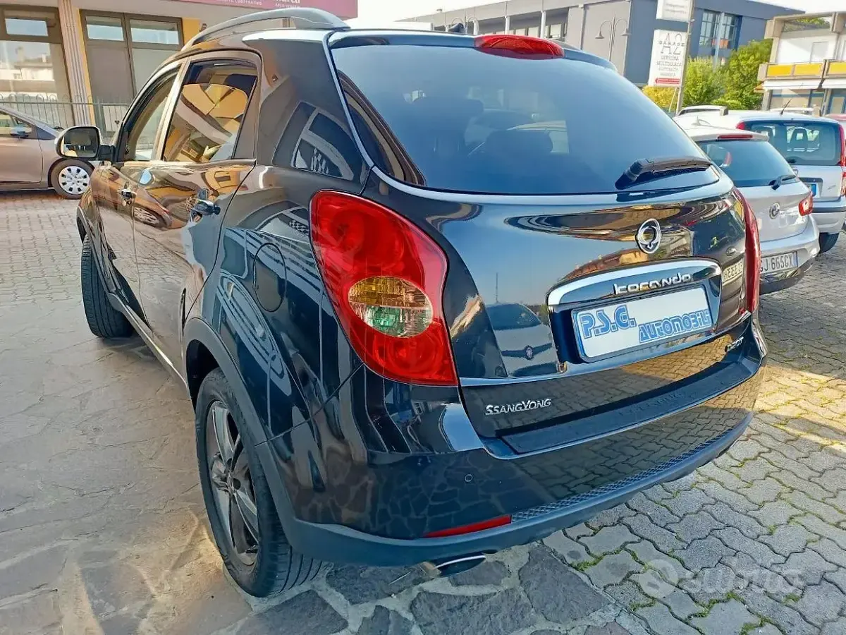 Usata SsangYong Korando 175 CV (128 kW) 2012 Nero SUV