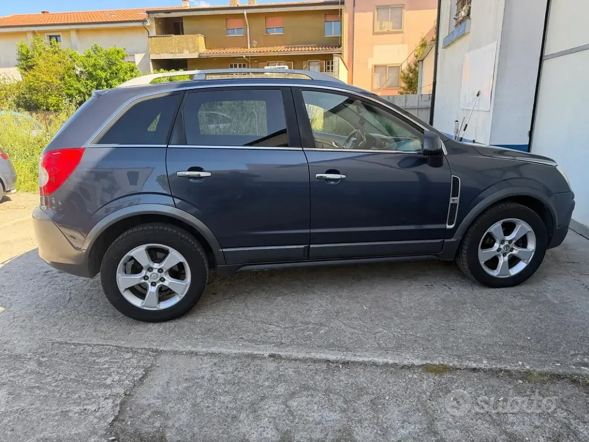 Usata Opel Antara Cosmo 150 CV (110 kW) 2008 Grigio SUV