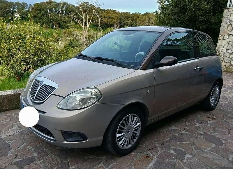 Usata Lancia Ypsilon 60 CV (44 kW) 2009 Utilitaria