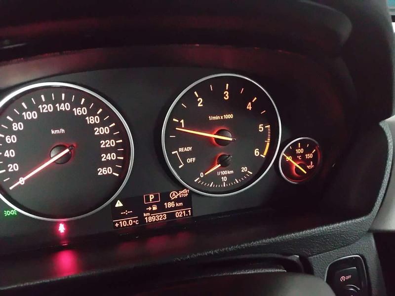 Usata BMW 318 Advantage 150 CV (110 kW) 2017 Argento Station wagon