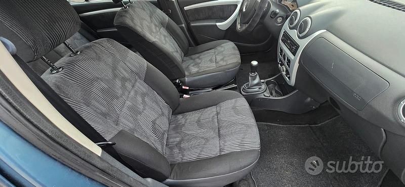Usata Dacia Duster 105 CV (77 kW) 2010 Blu Berlina