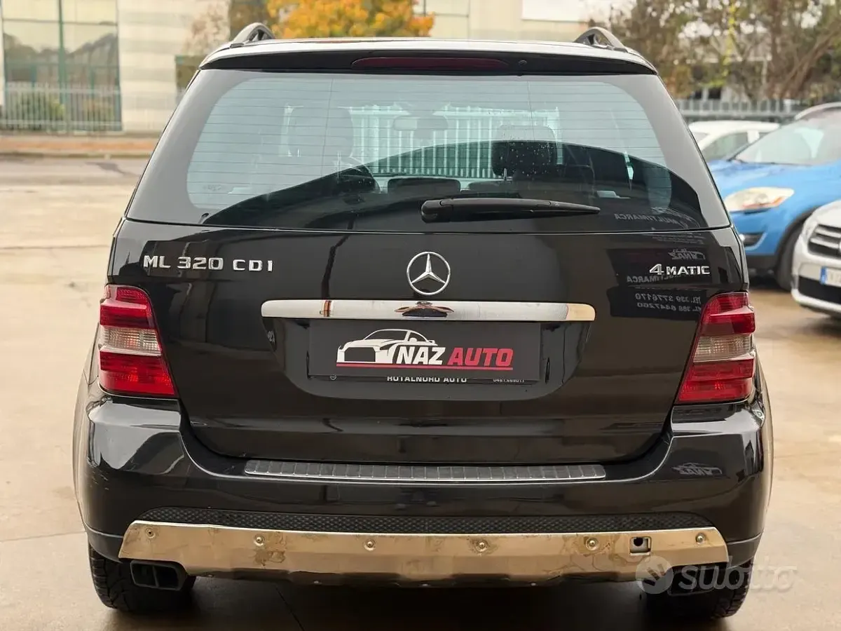 Usata Mercedes ML320 224 CV (164 kW) 2008 Nero SUV