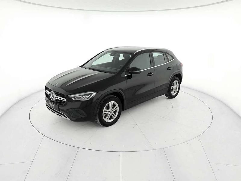Usata Mercedes GLA180 116 CV (85 kW) 2023 Nero SUV