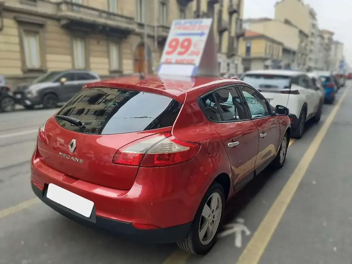 Usata Renault Mégane Luxe 110 CV (80 kW) 2010 Bordeaux Berlina