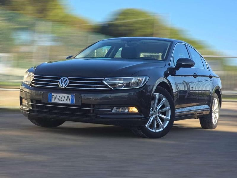 Usata VW Passat Business 150 CV (110 kW) 2018 Grigio Berlina