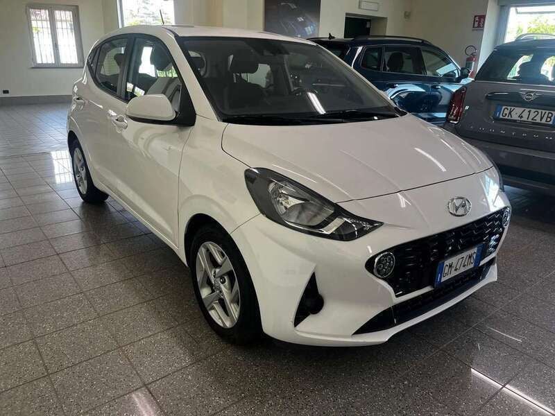 Usata Hyundai i10 67 CV (49 kW) 2023 Bianco Utilitaria