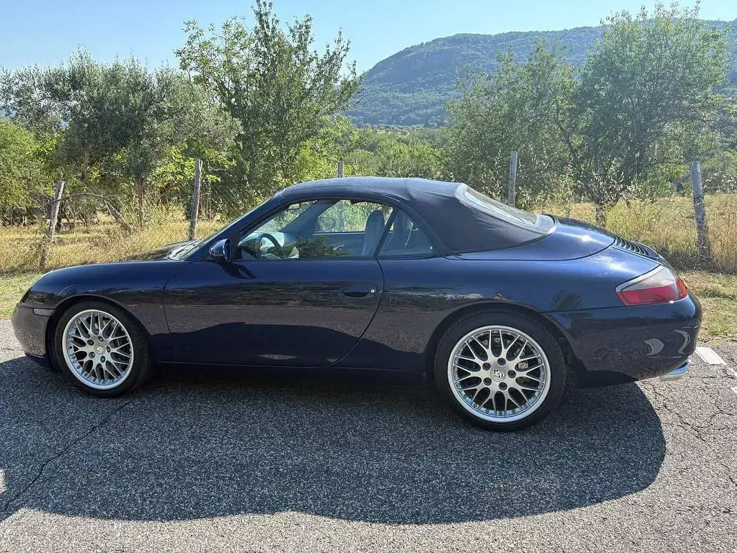 Usata Porsche 911 Carrera Cabriolet 300 CV (220 kW) 2001 Blu/azzurro Cabrio