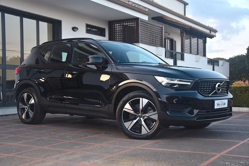 Usata Volvo XC40 R-Design 179 CV (131 kW) 2021 Nero SUV