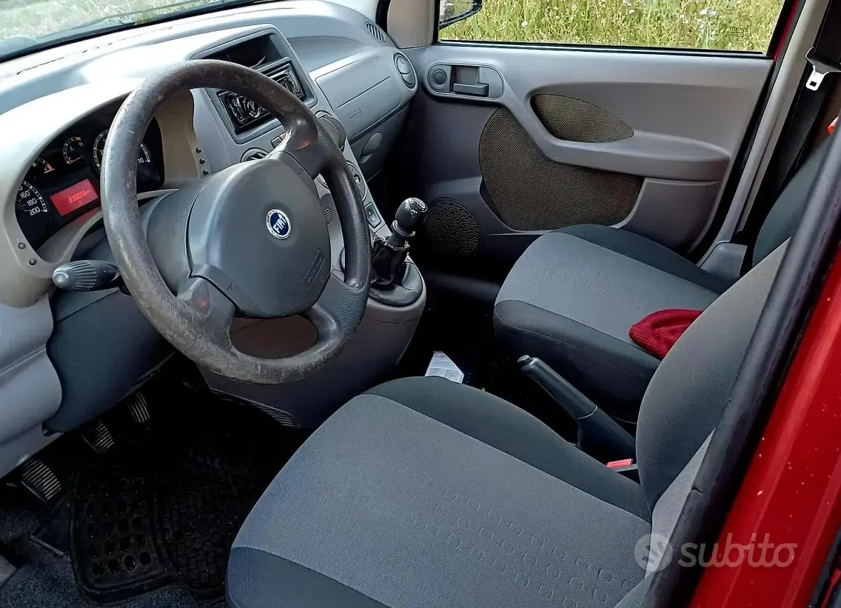 Usata Fiat Panda Emotion 70 CV (51 kW) 2005 Utilitaria
