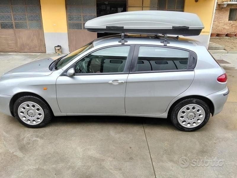 Usata Alfa Romeo 147 2003 Grigio Utilitaria