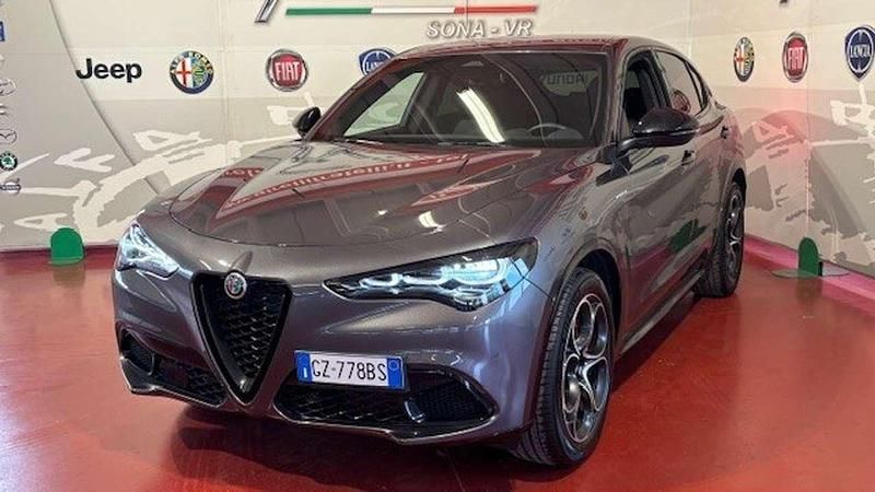 Usata Alfa Romeo Stelvio Veloce 209 CV (153 kW) 2025 Grigio SUV