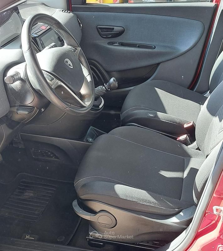 Usata Lancia Ypsilon 69 CV (50 kW) 2022 Utilitaria