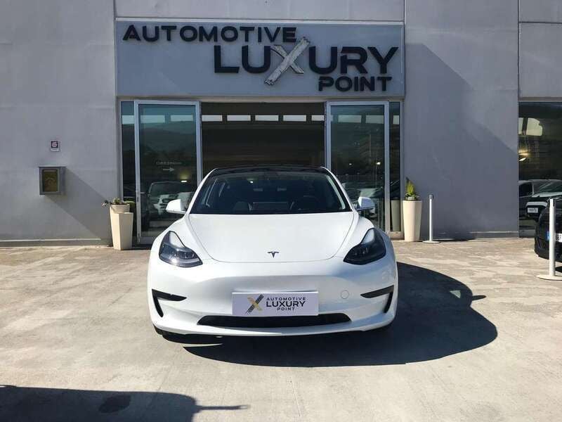 Bianco Usata 2021 Tesla Model 3 Standard Range Tre volumi | 27.900 € (Cara) - Immagine 1/4