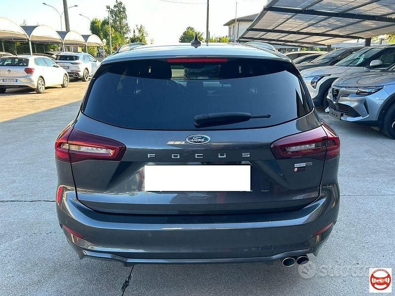 Usata Ford Focus ST-Line 125 CV (91 kW) 2022 Grigio Station wagon