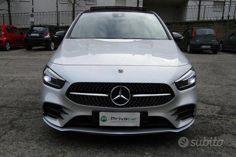 Usata Mercedes B200 Premium 150 CV (110 kW) 2019 Grigio Monovolume