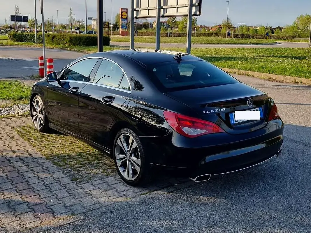 Usata Mercedes CLA200 136 CV (100 kW) 2014 Nero Berlina