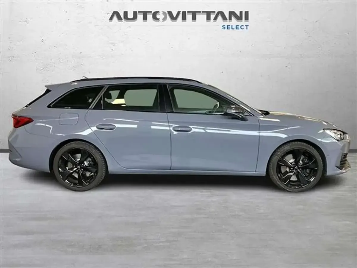 Usata Cupra Leon VZ 150 CV (110 kW) 2022 Grigio scuro Station wagon