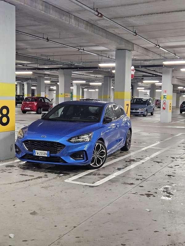 Usata Ford Focus ST-Line X 120 CV (88 kW) 2019 Blu/azzurro Berlina