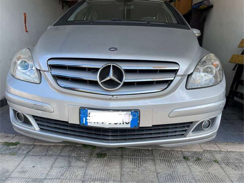 Usata 2007 Mercedes B180 Monovolume | 1700 € (Super prezzo) - Immagine 1/4