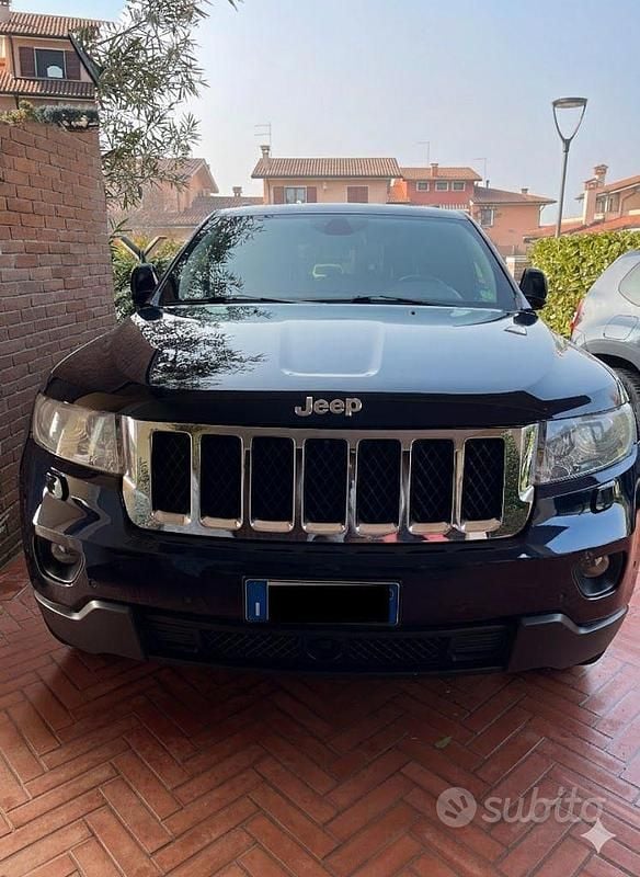 Usata Jeep Cherokee Overland 241 CV (177 kW) 2013 Blu SUV