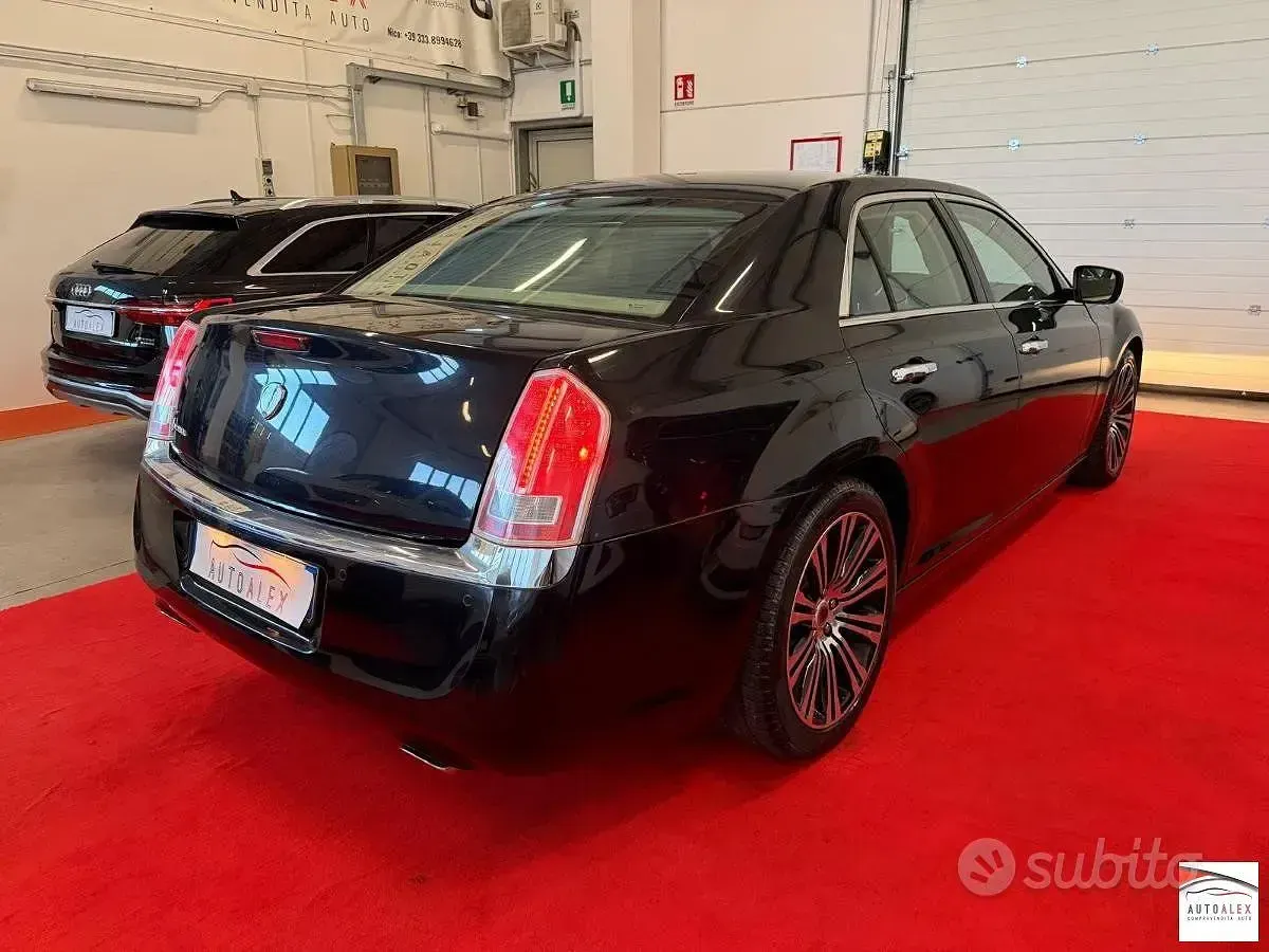 Usata Lancia Thema 239 CV (175 kW) 2013 Marrone Berlina
