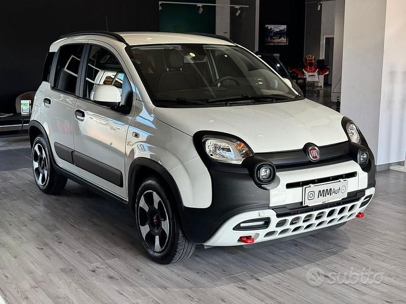 Usata Fiat Panda Cross Cross 70 CV (51 kW) 2024 Bianco Utilitaria