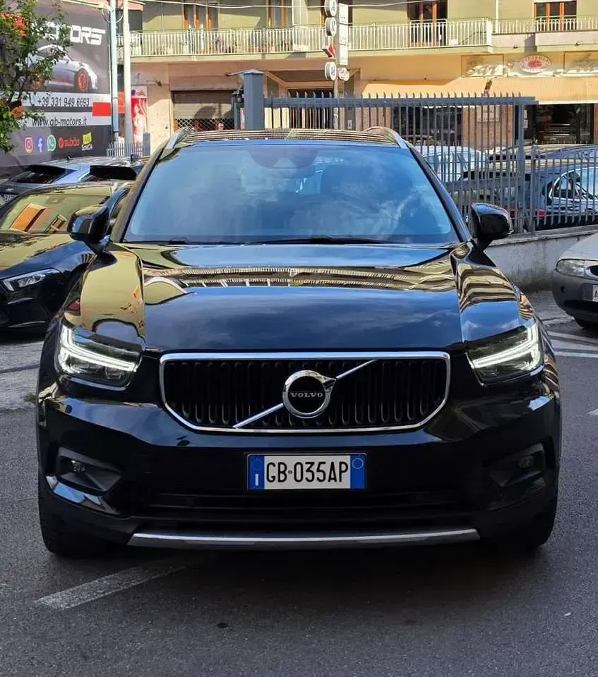 Usata Volvo XC40 Momentum 261 CV (191 kW) 2020 Bianco SUV