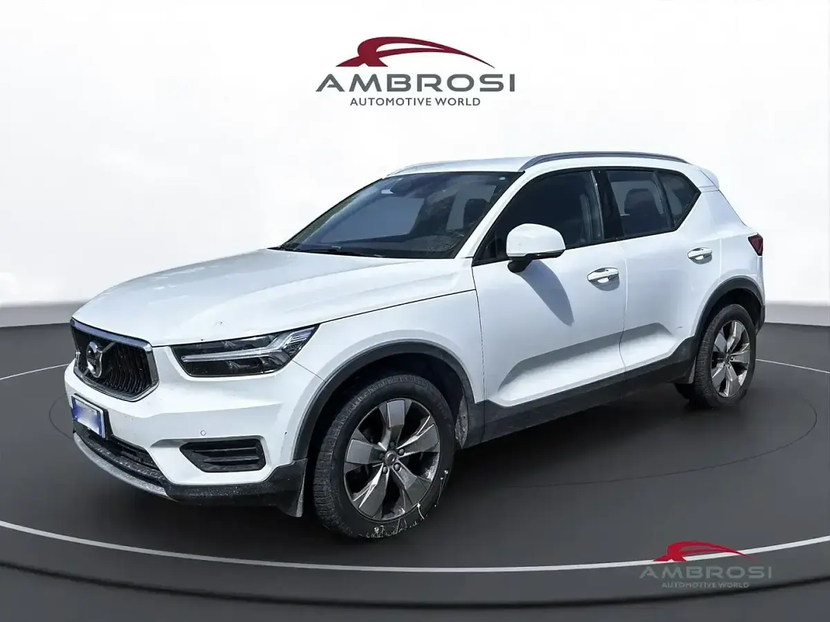 Usata Volvo XC40 Momentum 129 CV (94 kW) 2021 SUV