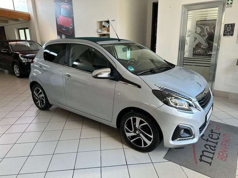Grigio Usata 2020 Peugeot 108 Collection Due volumi | 12.400 € (Molto cara) - Immagine 1/4