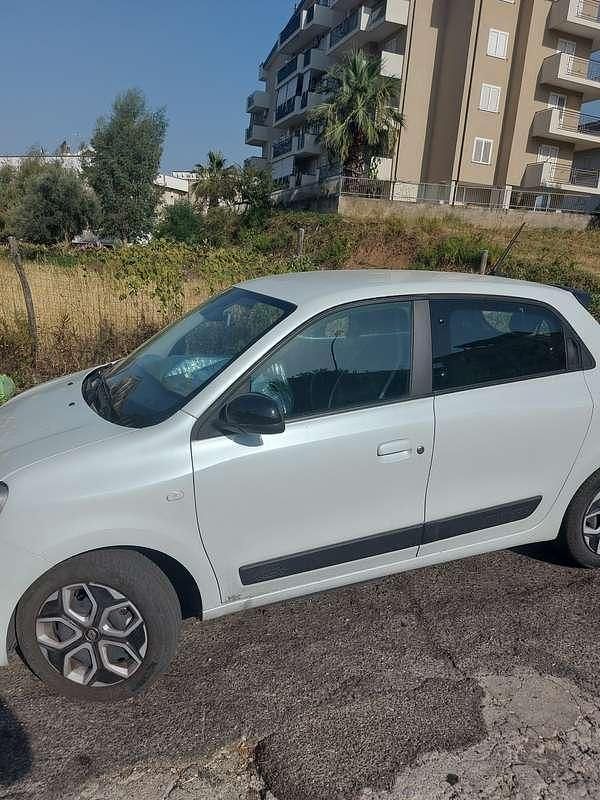 Usata Renault Twingo Equilibre 30 kW (42 CV) 2024 Utilitaria