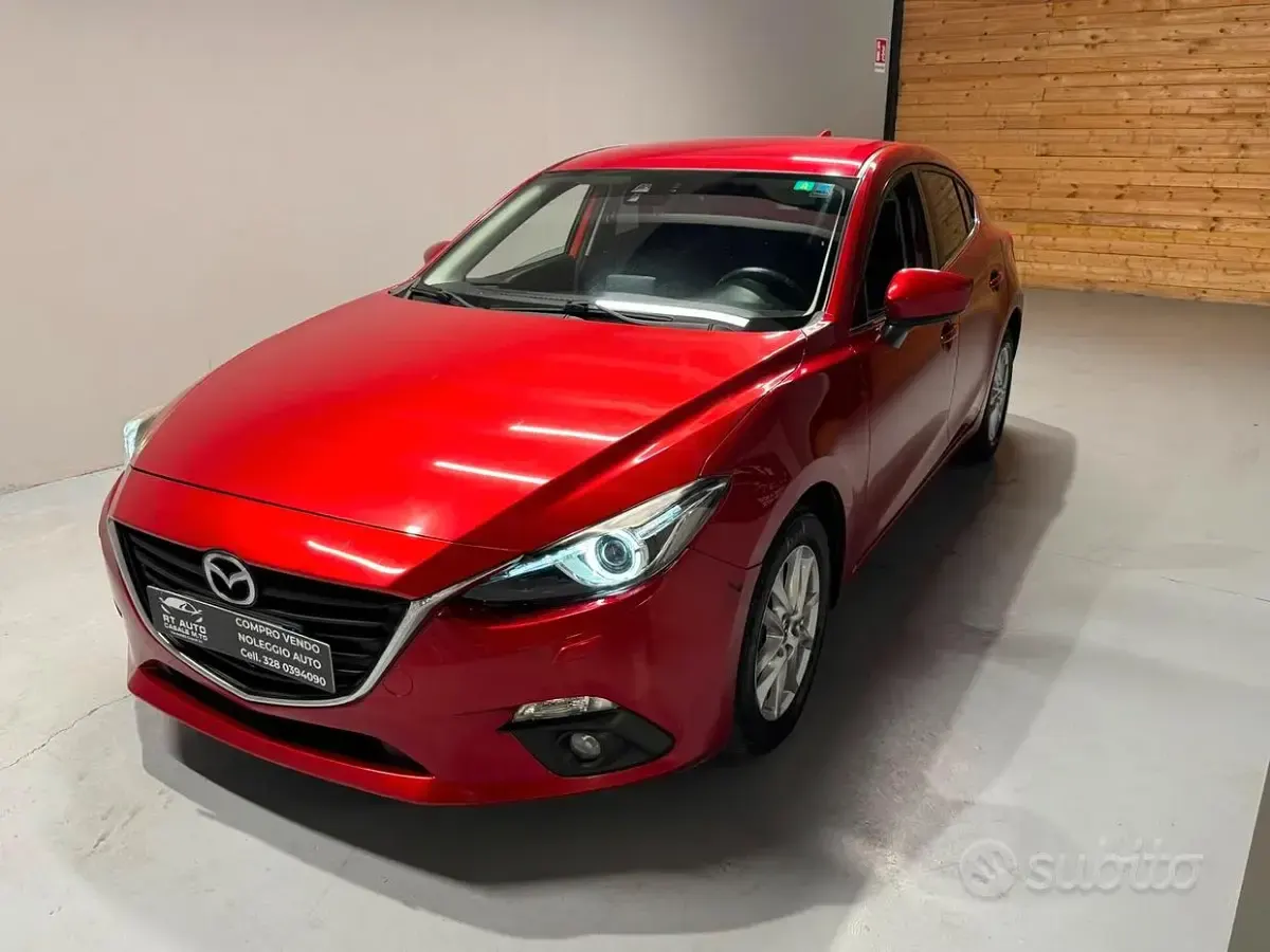 Usata Mazda 3 105 CV (77 kW) 2017 Rosso Berlina