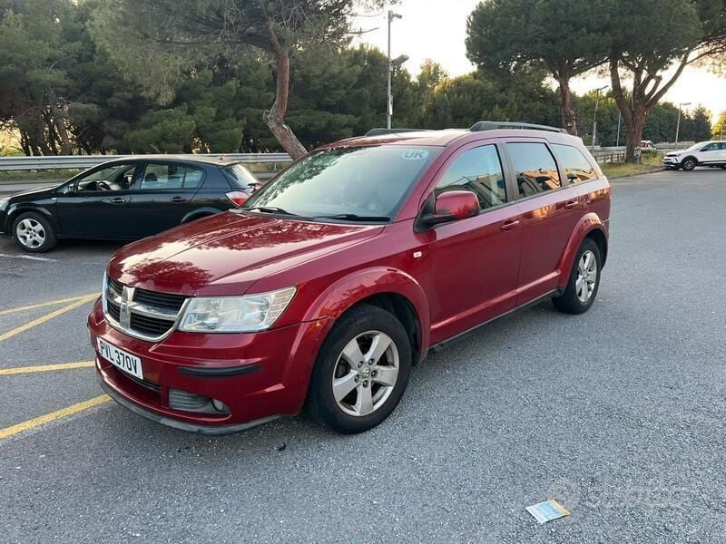 Rosso Usata 2009 Dodge Journey SUV | 1650 € (Super prezzo) - Immagine 1/4